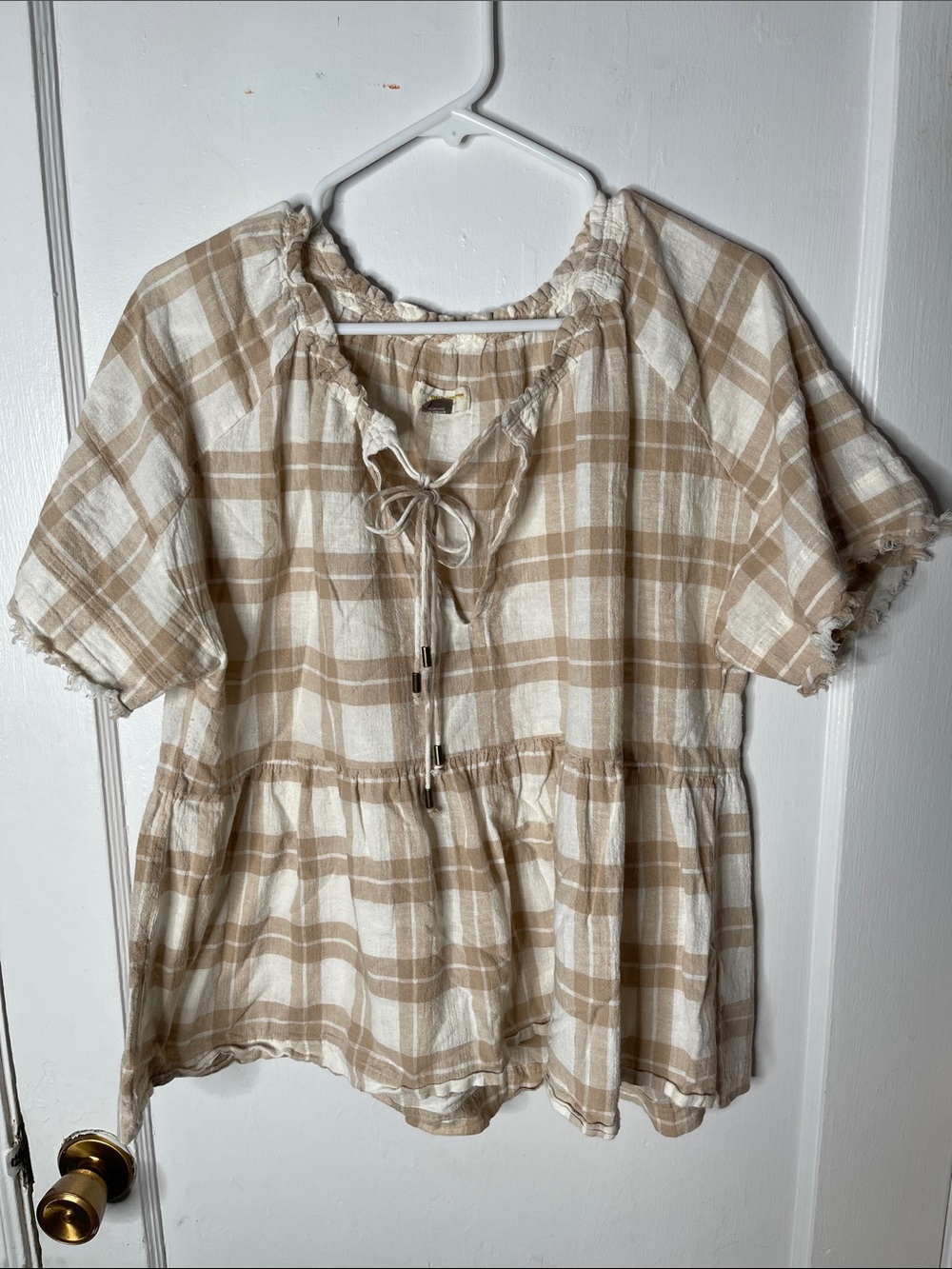 Pilcro Small Peasant Top Plaid White Tan Peplum Gauze Oversized S Anthropologie
